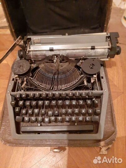 Пишущая машинка