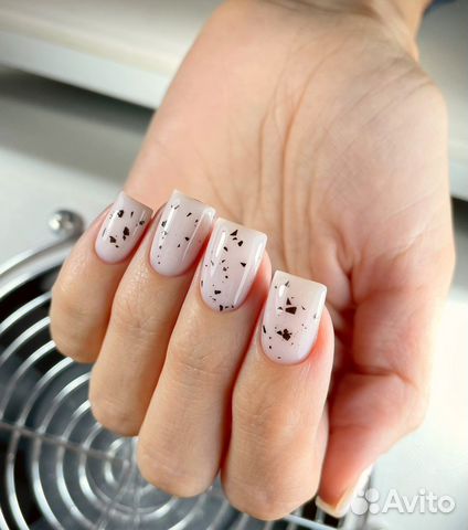 Маникюр и педикюр