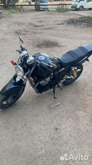 Yamaha xjr400