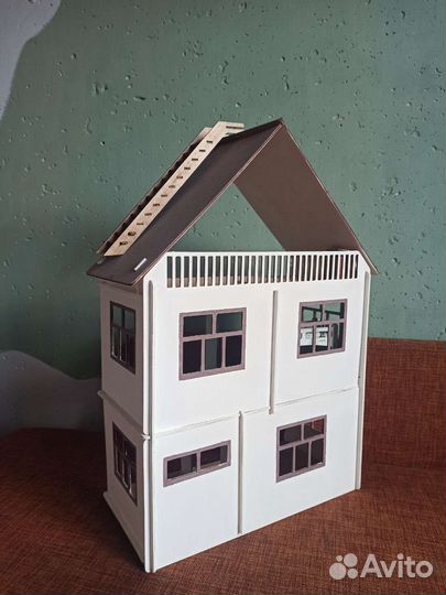 Кукольный домик с мебелью