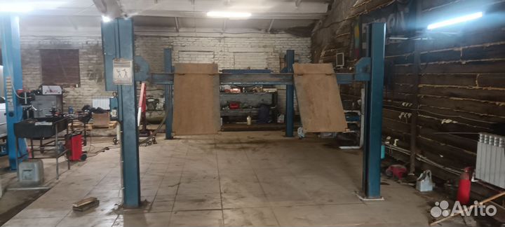 Подъемник автомобильный 4 стоечный