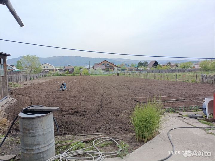 Вспашка земли мотоблоком