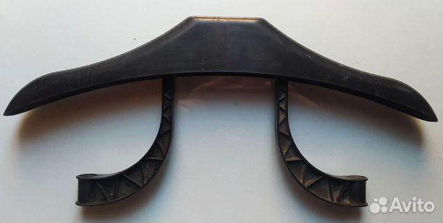 Вешалка для одежды в автомобиль