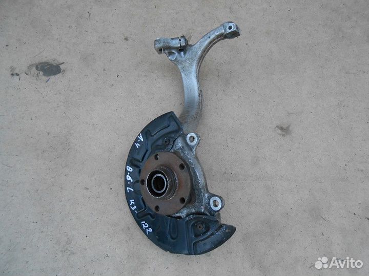 Поворотный кулак левый Ауди А4 Б6 8Е0407253С