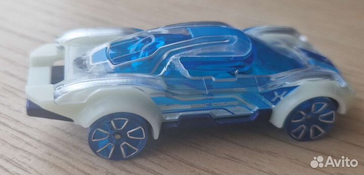 Hot Wheels Cosmic Coupe GRX46 2020