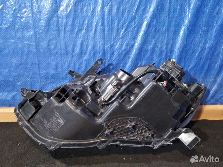 Фара правая Nissan X-Trail T32