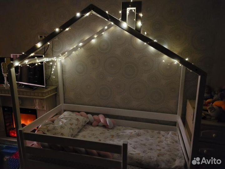 Детская кровать с классической крышей домик 180 80