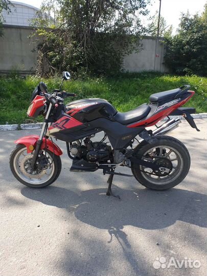 Yamasaki Scorpion (Ямасаки Скорпион)