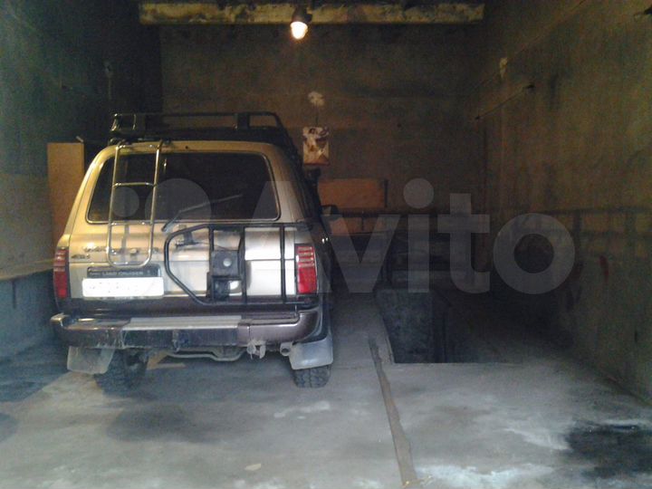 Гараж, > 30 м²