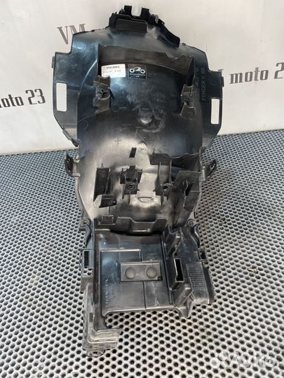 Задний подкрылок подрамника honda vfr 1200 2010-16