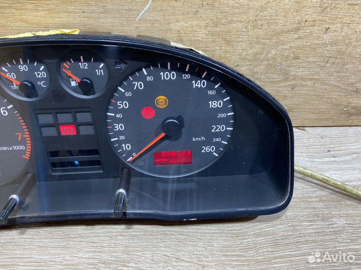 Панель приборов Audi A4 B5 бензин 1121270