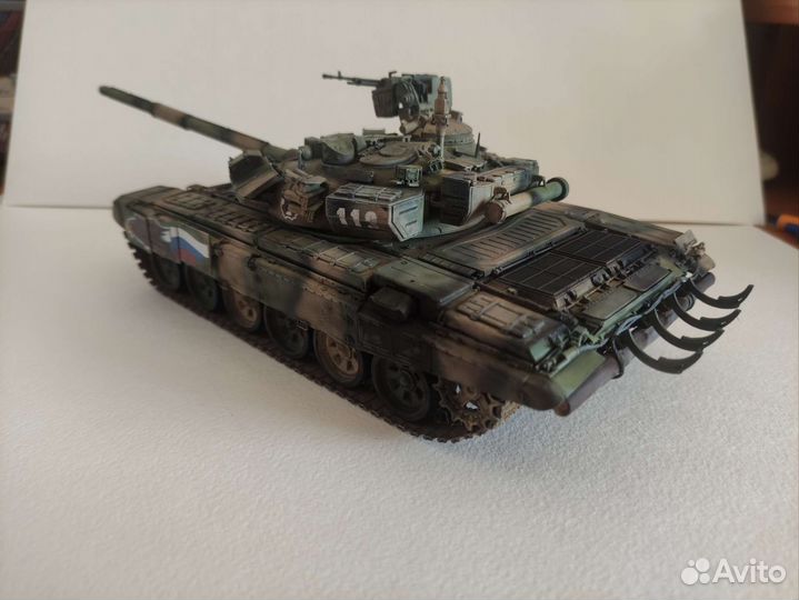 Готовая модель танка т-90
