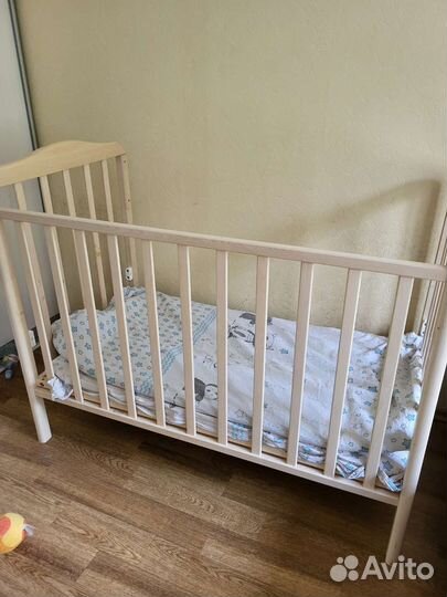 Детская кроватка