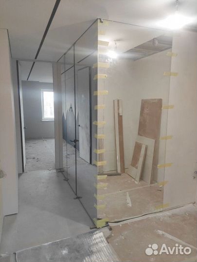 Зеркало настенное