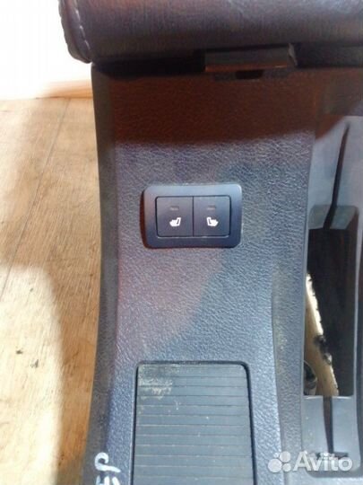 Подлокотник Great Wall Hover H3 4G63S4M 2014