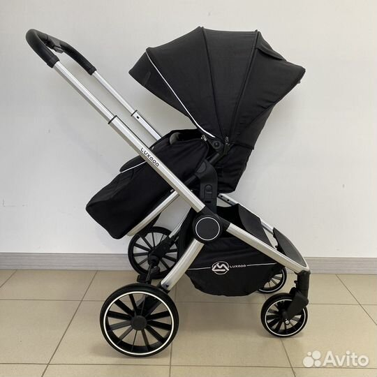 Коляска 3 в 1 Luxmom 780 черный