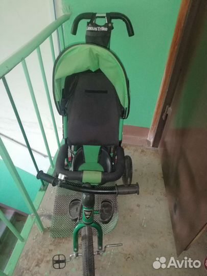 Детский велосипед с ручкой