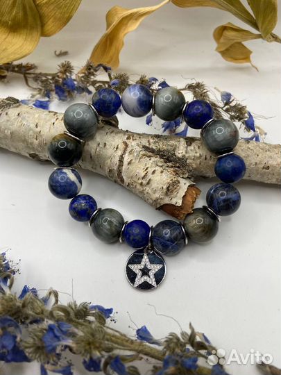 Браслет-талисман из камней 