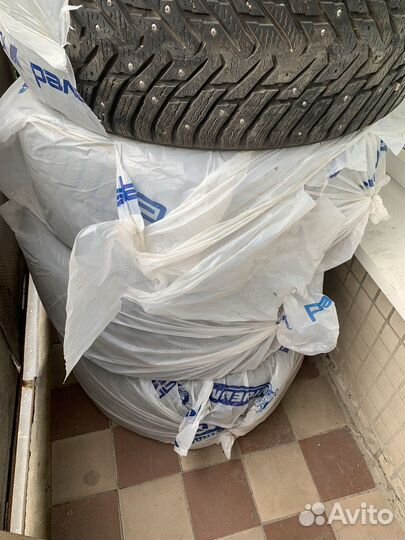 Nokian Tyres Hakkapeliitta 8 255/45 R19 104H