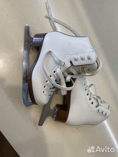 Фигурные коньки jackson