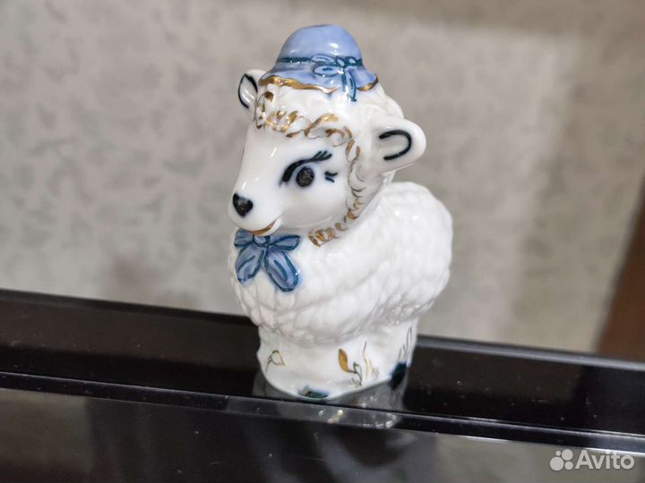 Фарфоровые статуэтки