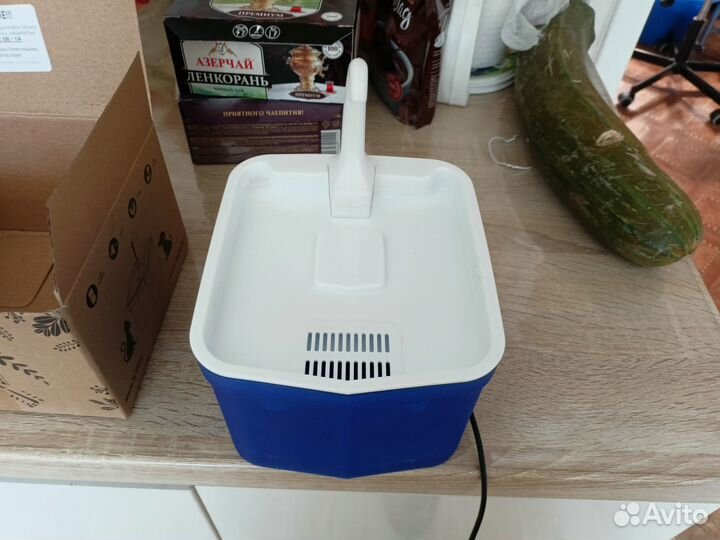 Фонтан поилка для кошек