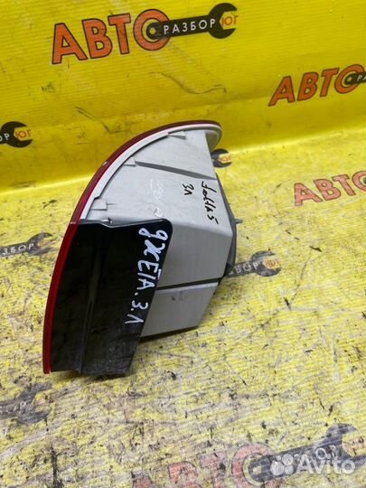 Стоп-сигнал задний левый Volkswagen Jetta 1K2 BSE