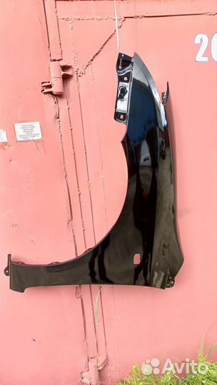 Toyota corolla 120 крыло передние