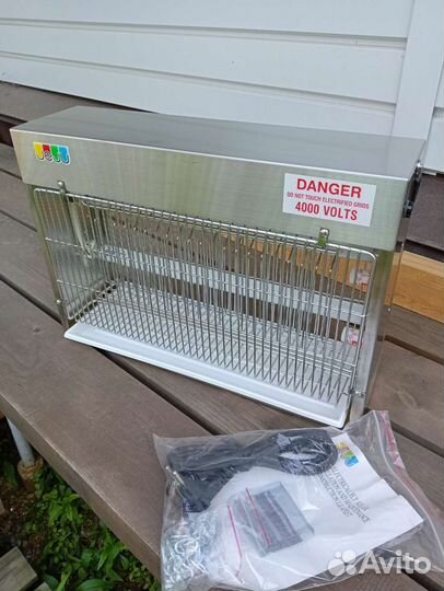 Инсектицидная лампа мухобойка