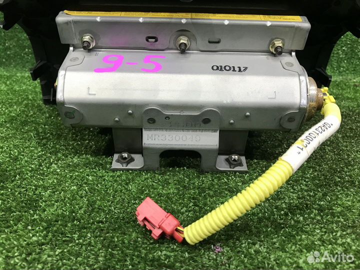 Airbag пассажирский mitsubishi pajero IO H77W 4G94