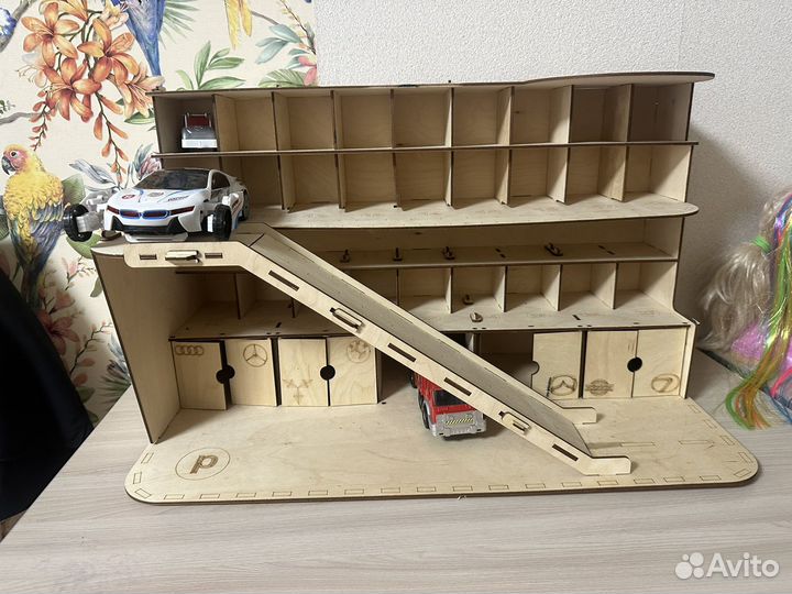 Гараж порковка для машинок