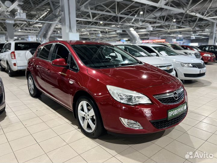 Opel Astra 1.6 МТ, 2011, 139 000 км