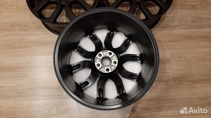 Оригинальные диски Range Rover R22 Италия