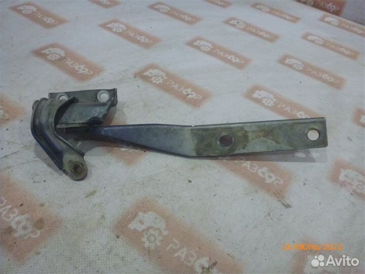 Петля капота левая Suzuki Grand Vitara JT J20A