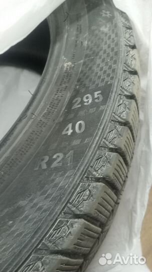 Kapsen Snowshoes AW11 295/40 R21 111V