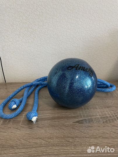 Мяч и скакалка для худ.гимнастики