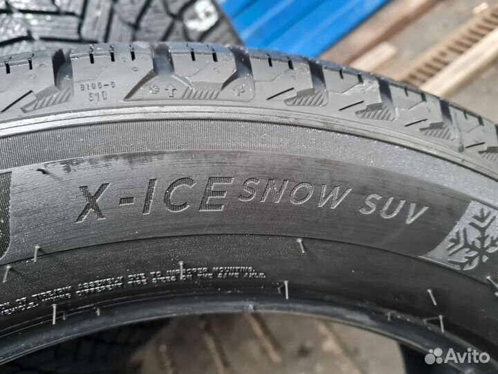 Michelin X-Ice Snow SUV 235/55 R19 и 255/50 R19 107H