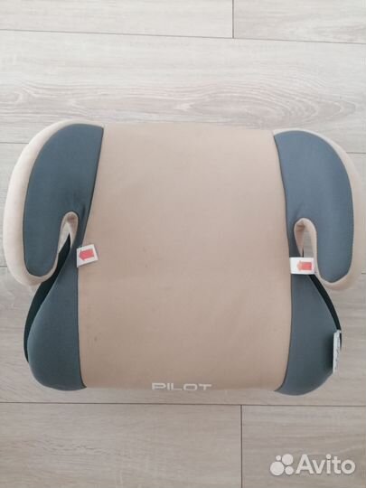 Детское кресло бустер