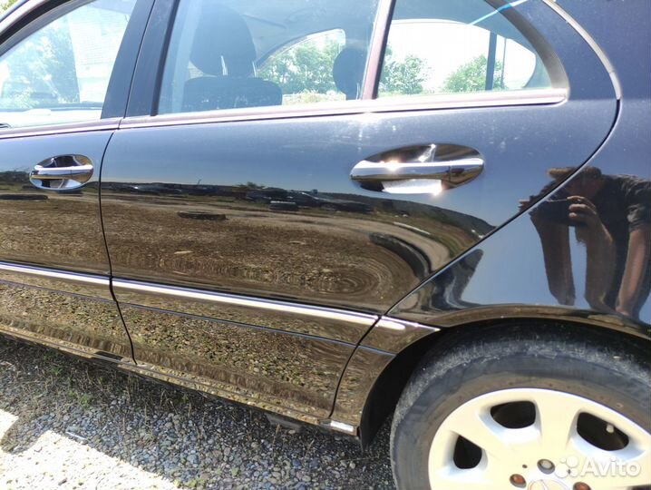 Задняя левая дверь Мерседес С203