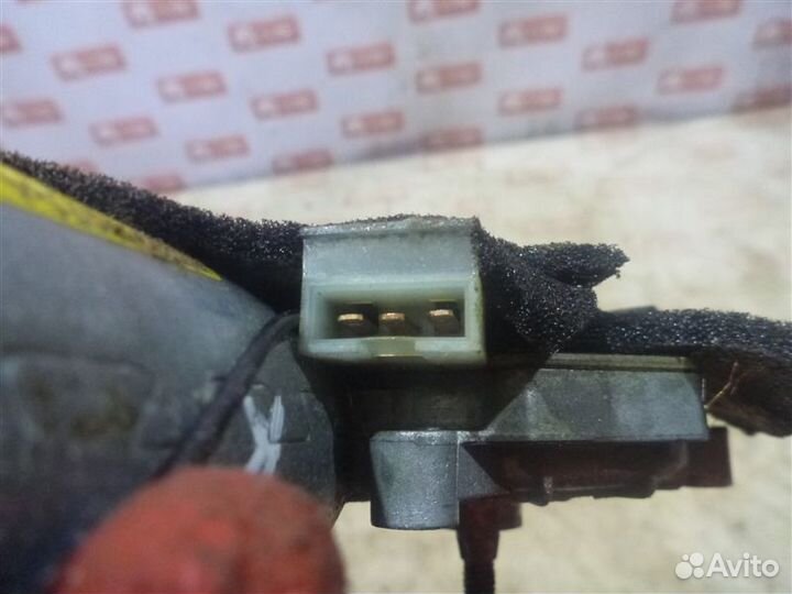 Мотор стеклоподъемника Volkswagen Caravelle 7DC