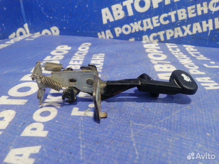 Ручка открывания багажника Hyundai Solaris 1 2013