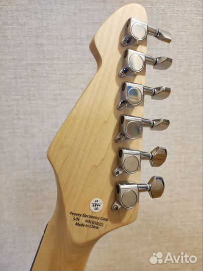 Электро гитара Peavey Raptor plus