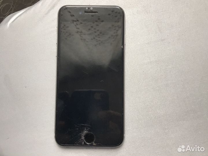 Телефон iPhone 6s