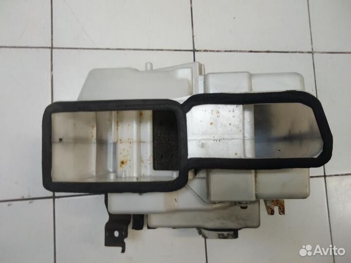 Корпус отопителя Mitsubishi Pajero 4 V93W 2007-202