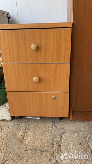 Компьютерный стол