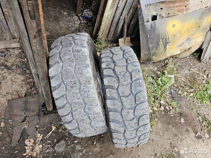 Kumho Road Venture MT51 235/75 R15