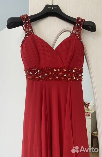 Вечернее платье