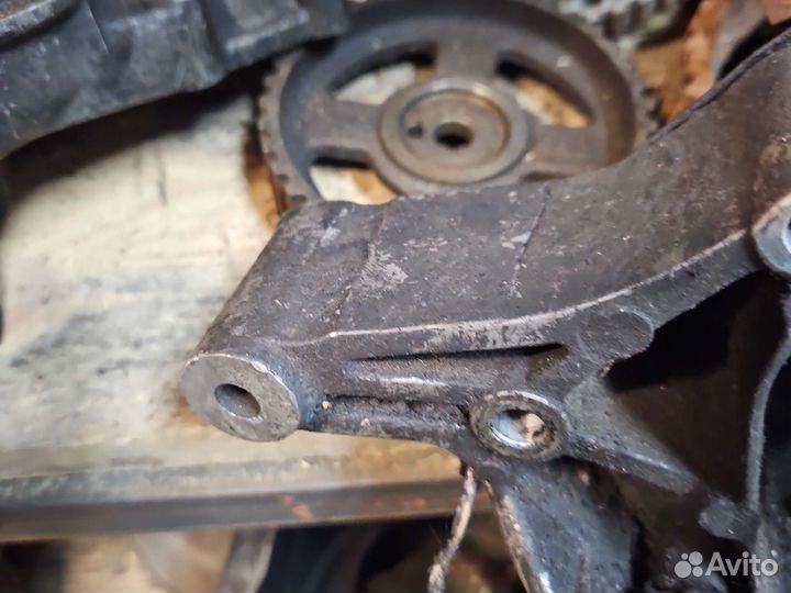 Масляный насос 4D56