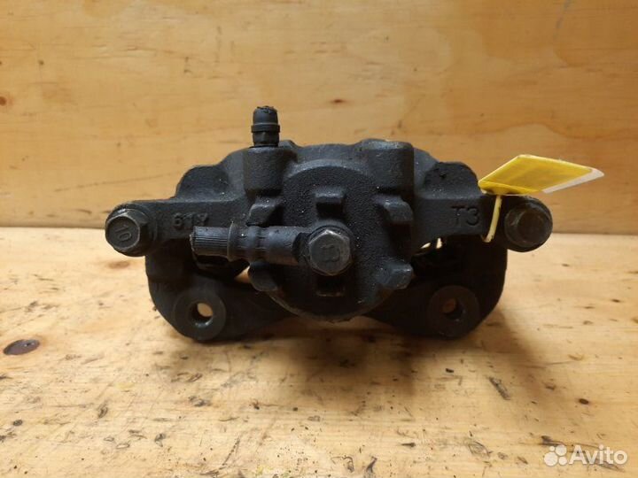 Суппорт передний левый Mitsubishi Lancer Cargo