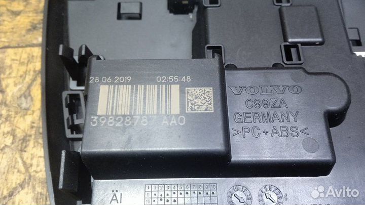 Плафон салонный передний Volvo V40 2019